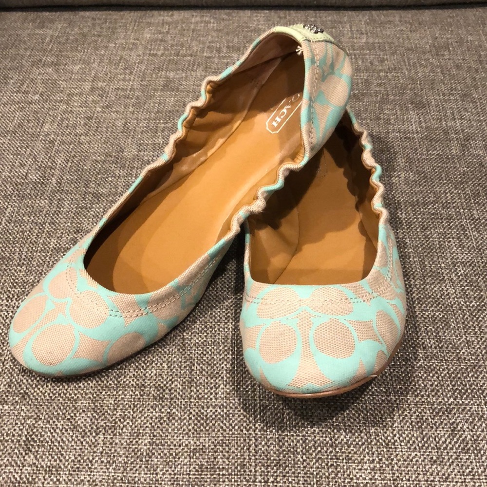 Coach flats